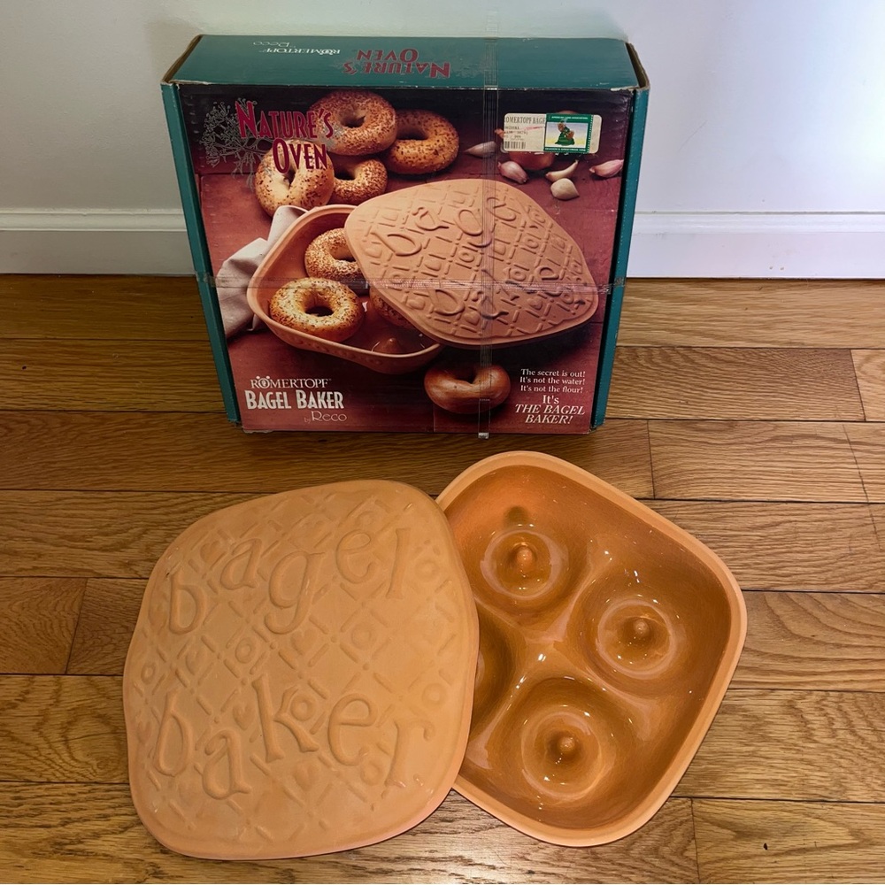 Romertopf Nature's Oven Bagel Baker by Reco Clay Terra Cotta Pan NWT B1